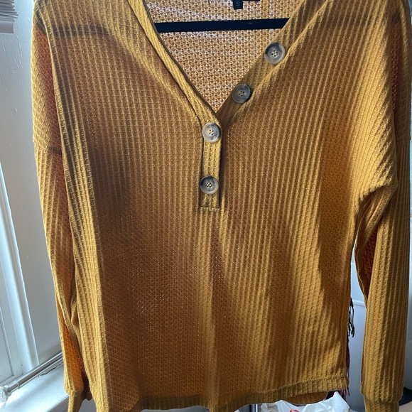 Miscellaneous sweaters and coats - Picture 4 of 10